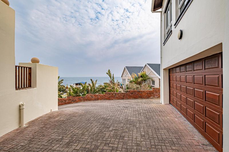 4 Bedroom Property for Sale in Beachview Eastern Cape